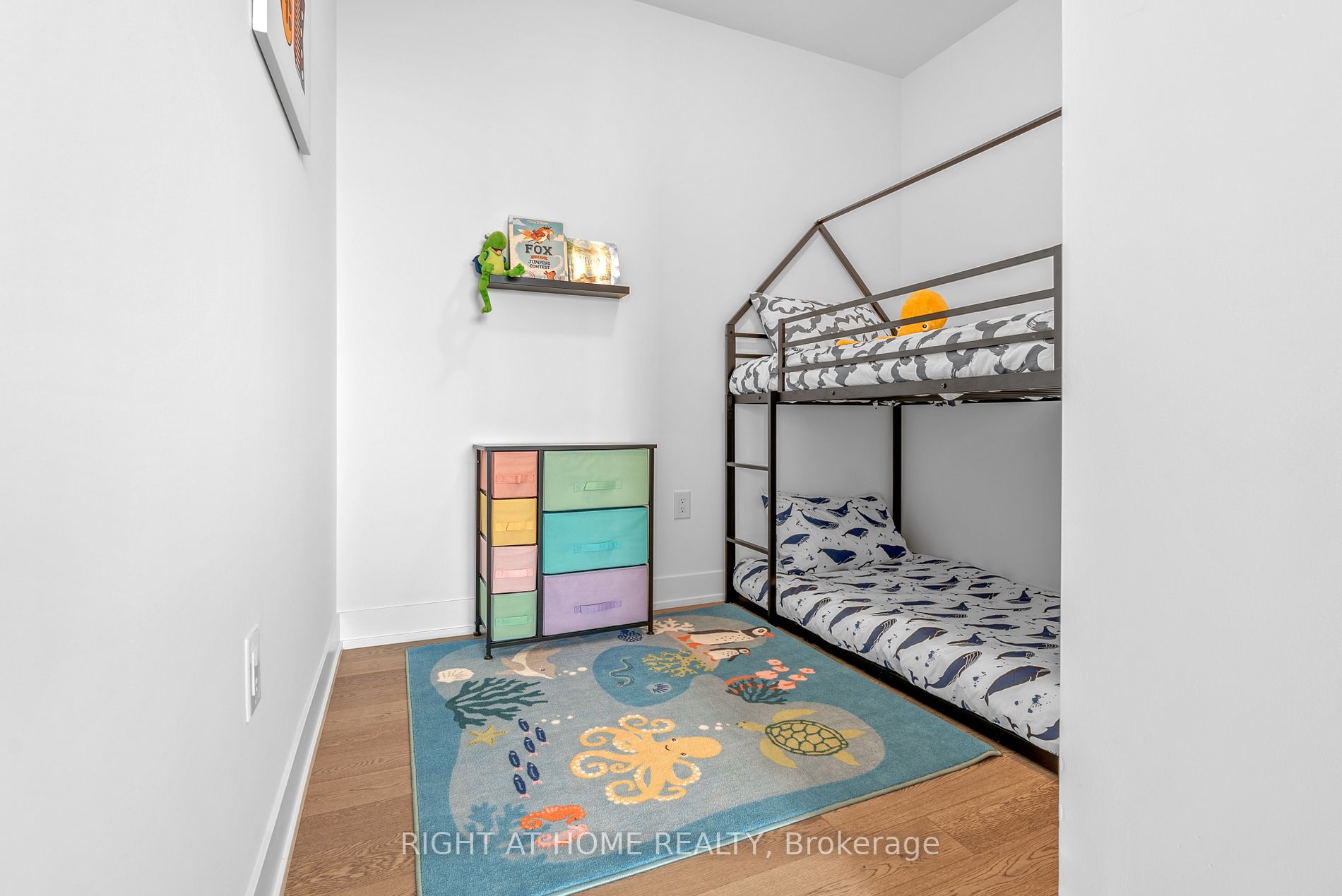 1063 Douglas Mccurdy Comm Circ