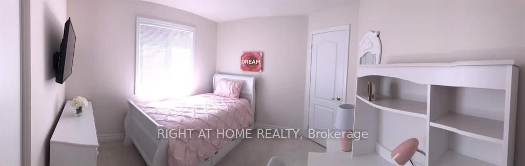 933 Asleton Blvd