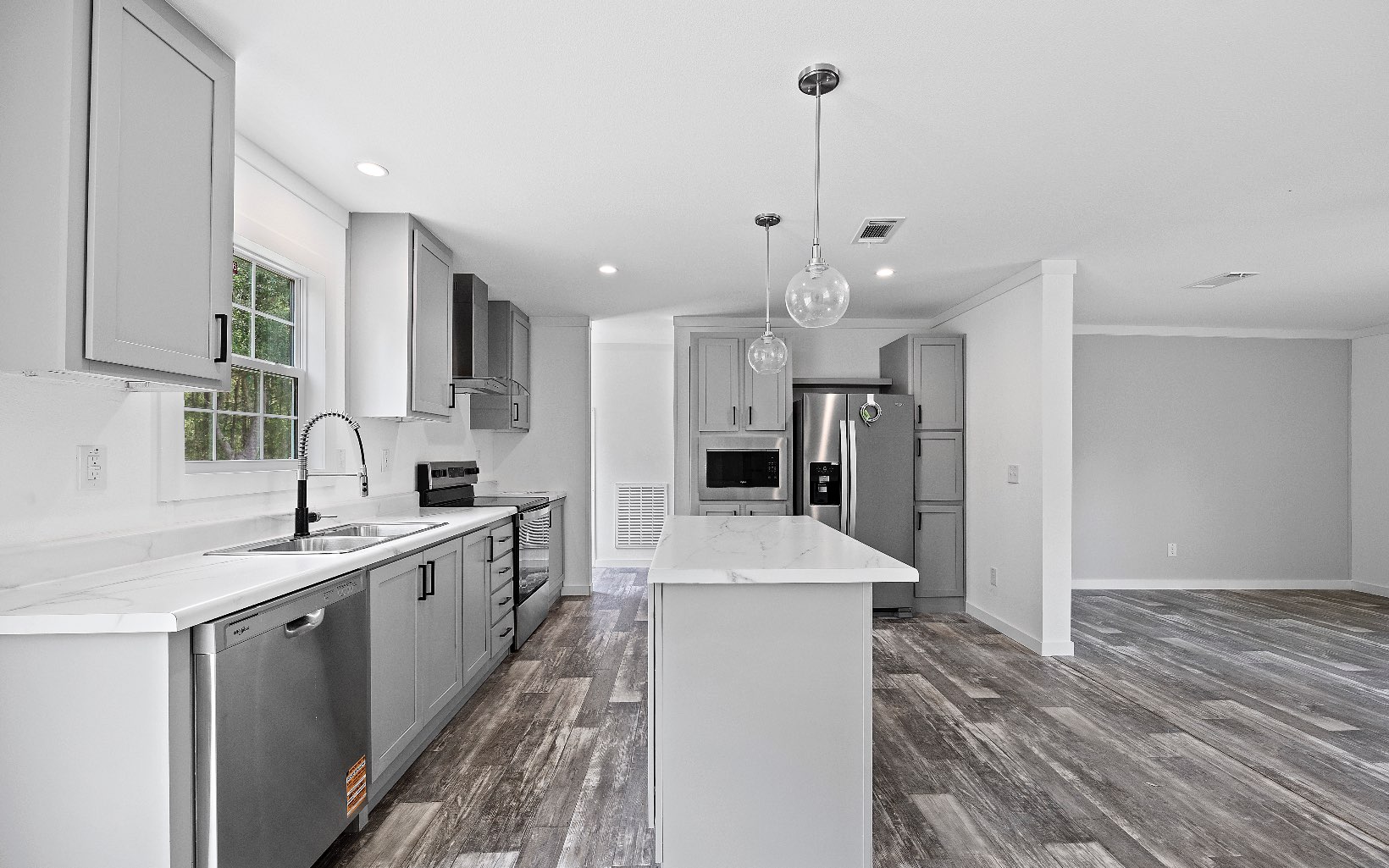 458 NW Ivy Gln