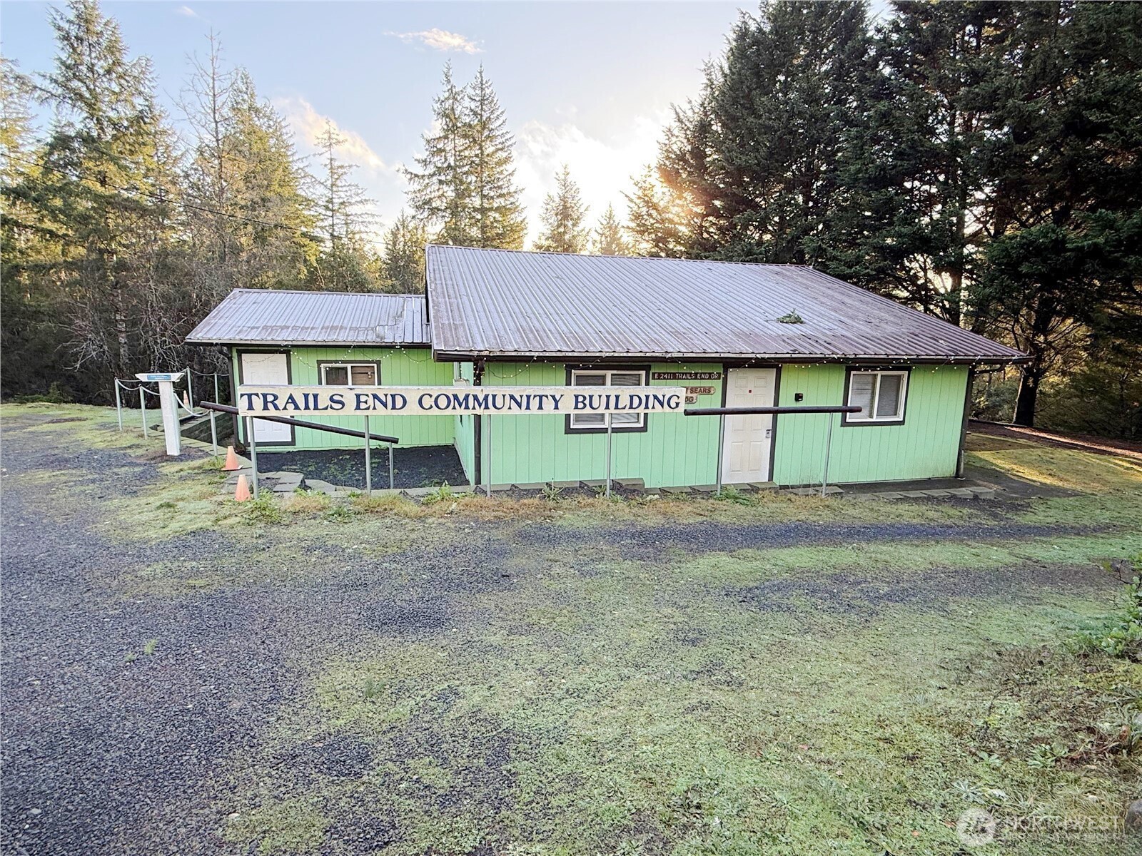 550 E Trails End Drive