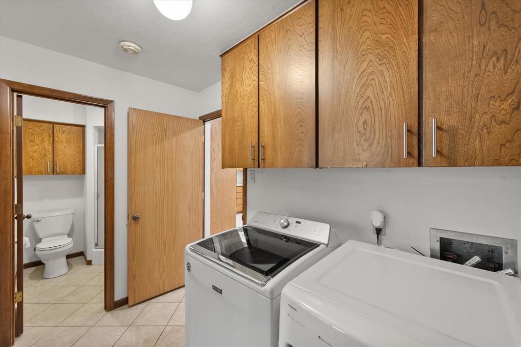 2216 Shadywood Court