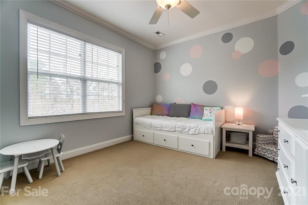 12058 Pelican Court