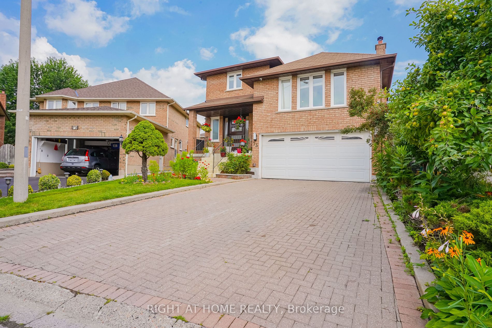 73 Dunbarton Crt