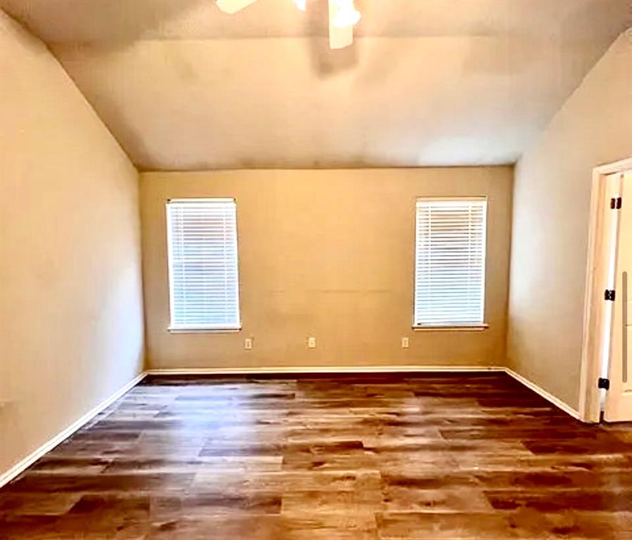 The property is currently tenant-occupied, so please allow at least 48 hours' notice for all showings. Showings are subject to tenant availability and confirmation.