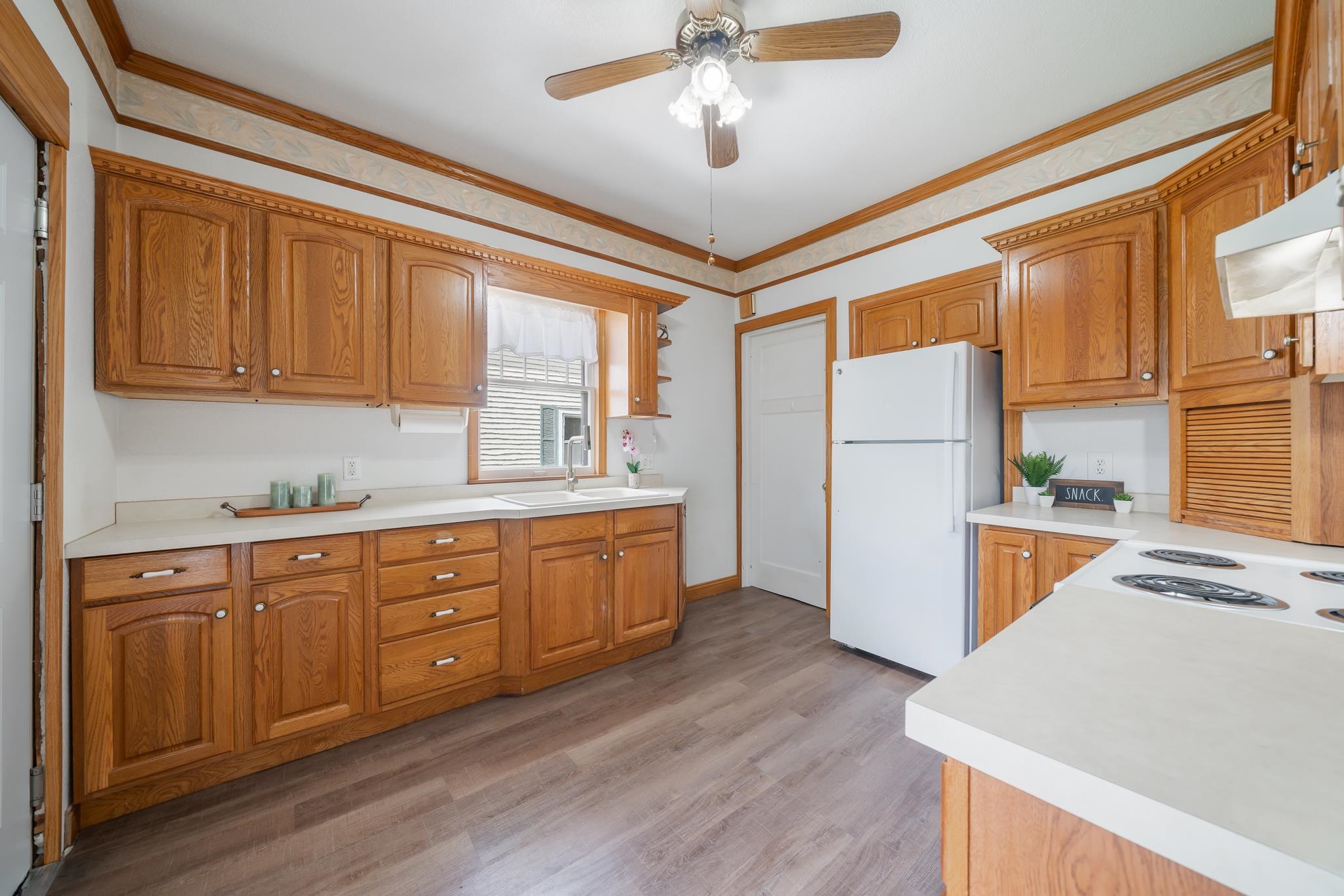 30 Oaklawn Avenue