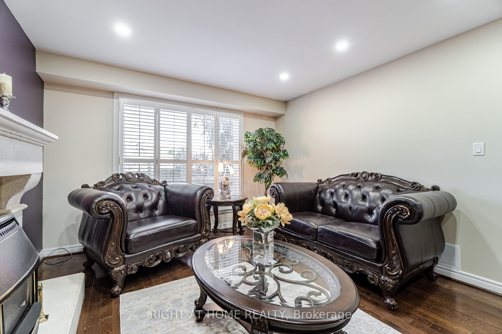 888 Kowal Dr