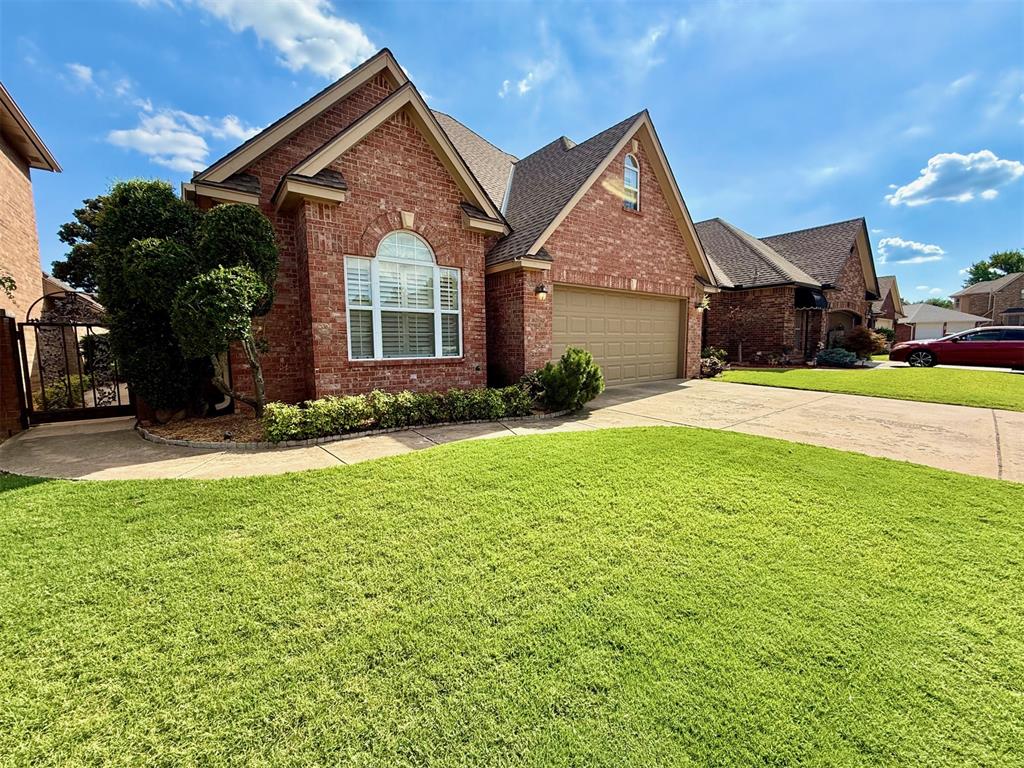 Executive home in an absolutely fantastic neighborhood! Easy access to  I-35, walking distance to great restaurants, gyms, and shopping. This home is perfect, zero lot line but a wonderful outdoor space with two patios for small gatherings. Master downstairs and 2 large secondary bedrooms up. Small dogs accepted with $450 pet fee.