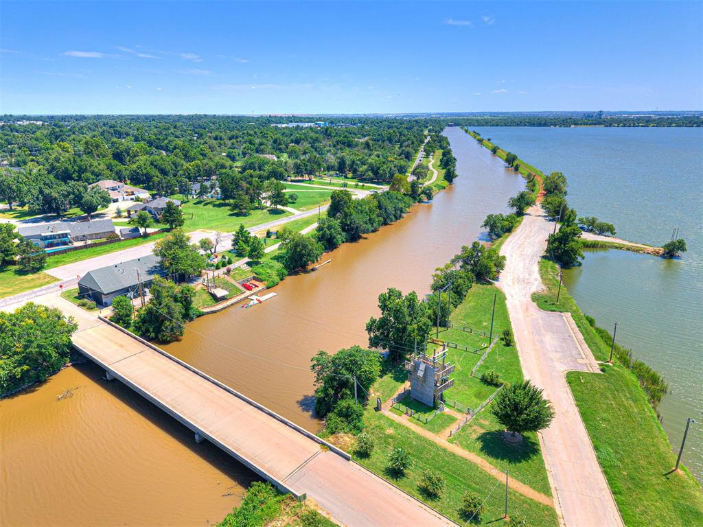 2312 Overholser Court