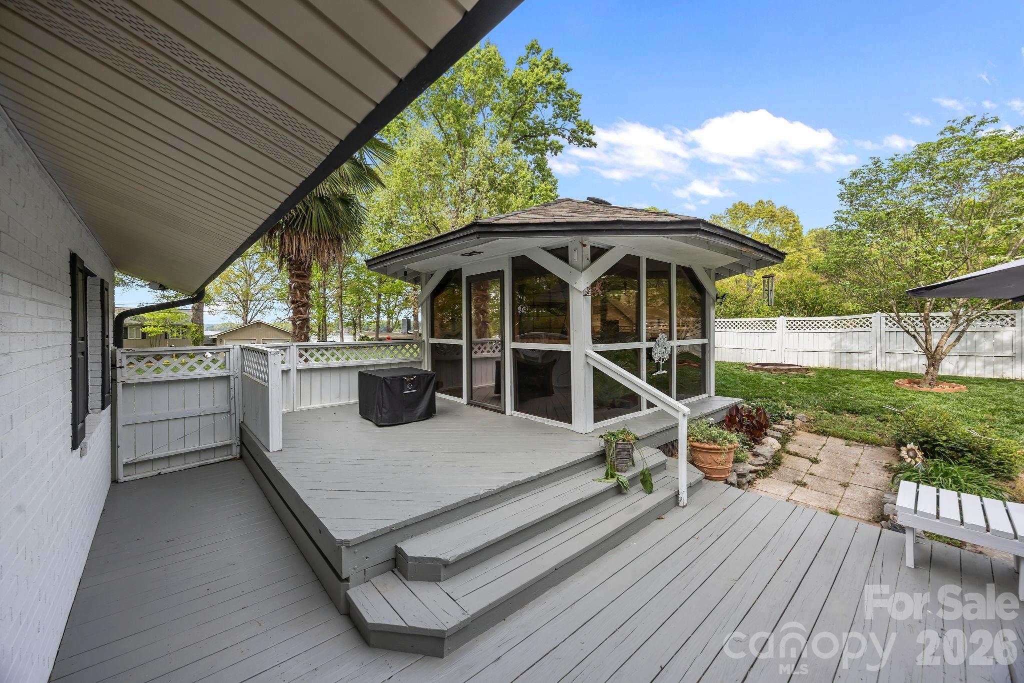 10708 Willow Oak Road