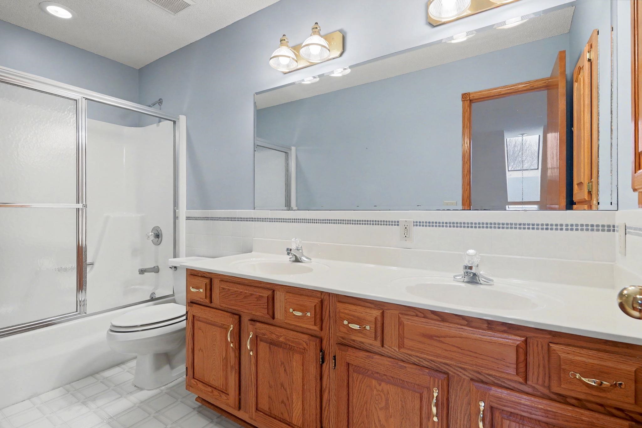 2318 N Cedar Downs Ln