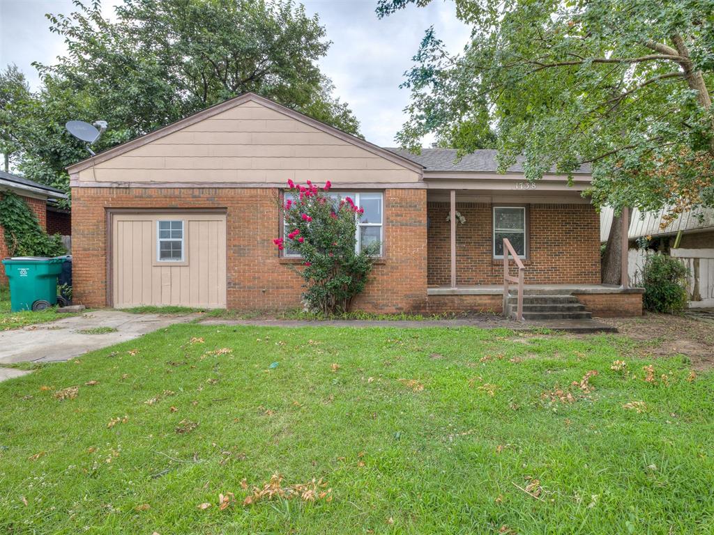 This updated 3-bedroom, 1-bath home offers a perfect blend of comfort and convenience. Inside, you'll find fresh paint, new flooring, and modern fixtures throughout, giving the home a clean, contemporary feel. The property boasts a large backyard, perfect for outdoor entertaining, gardening, or relaxing in your own private oasis. Situated in a great location close to schools, shopping, and dining, this move-in-ready home is a must-see!