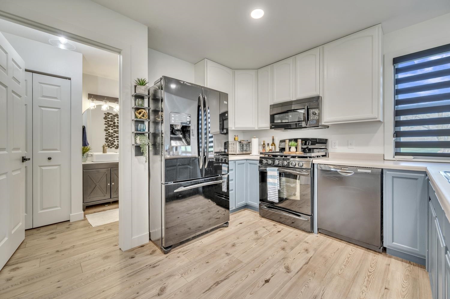 1203 Sanborn Avenue 1
