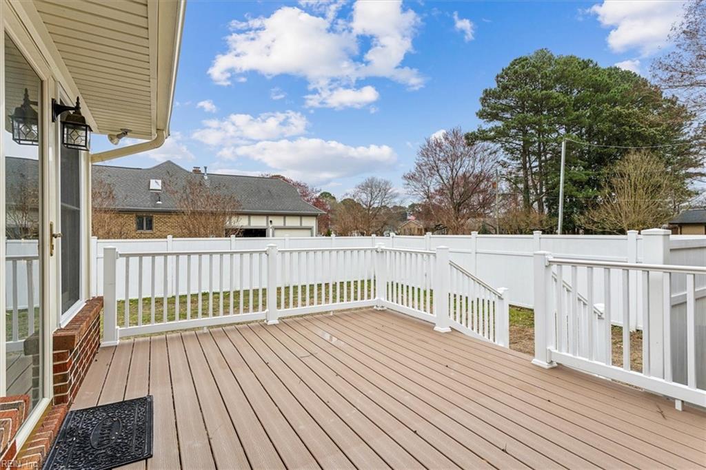 307 Ridgeland Drive, Smithfield, VA 