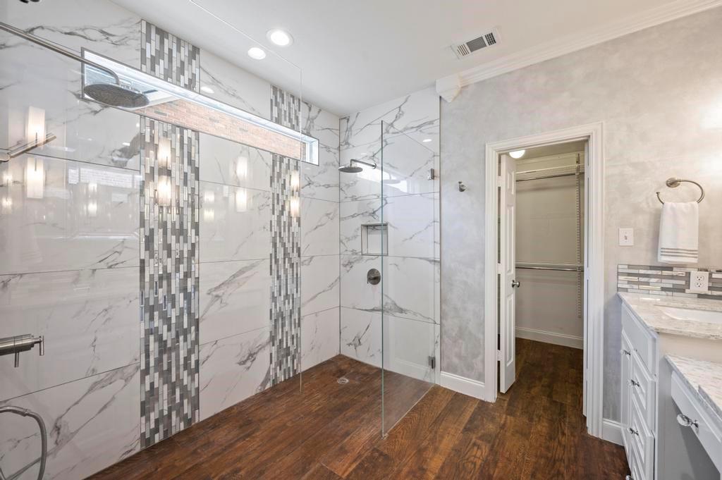 829 Forest Hollow Drive
