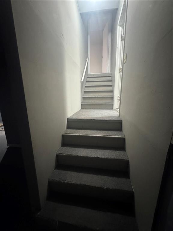 824 SW Pleasant Drive