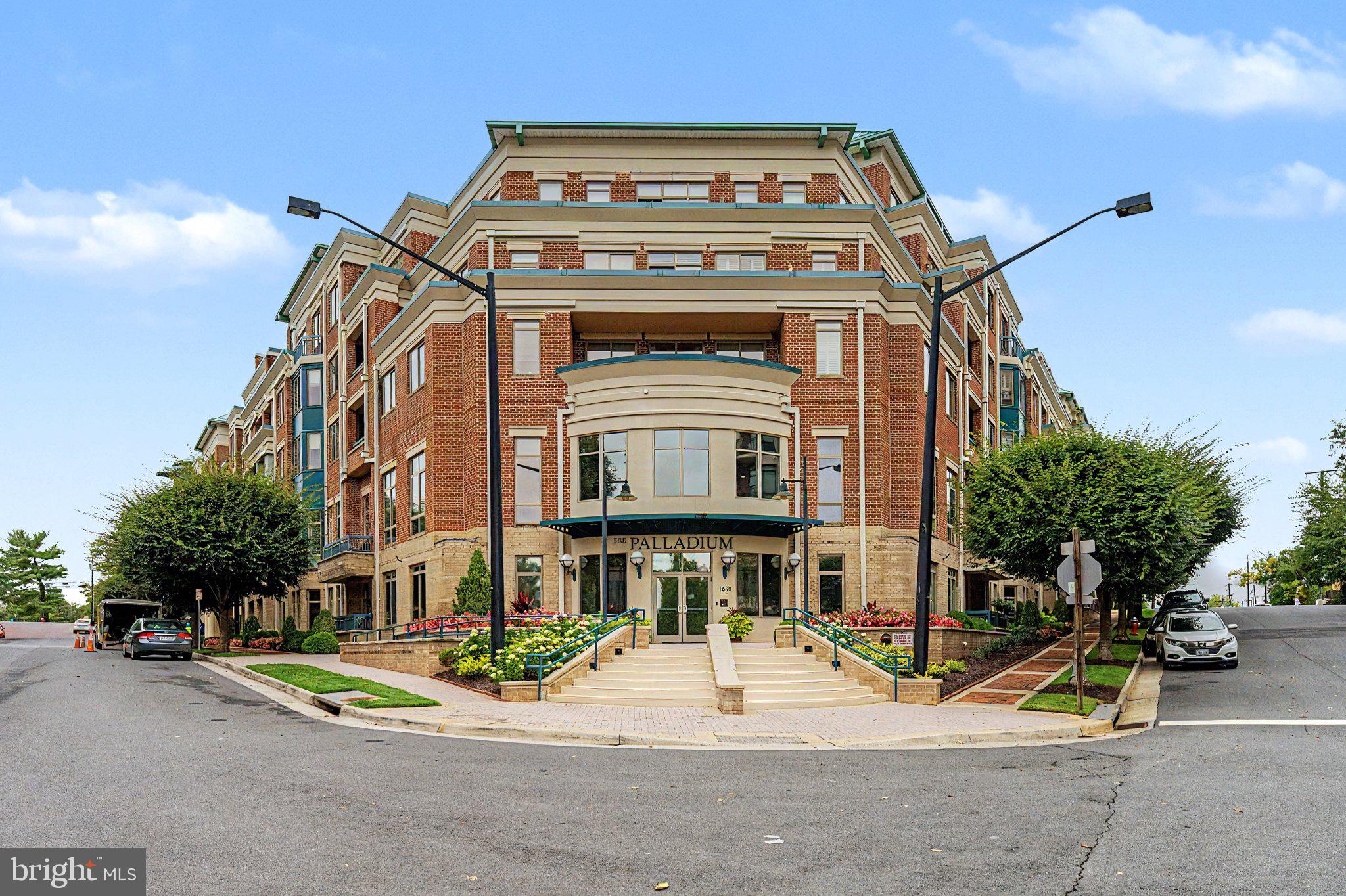 1450 Emerson Avenue 203