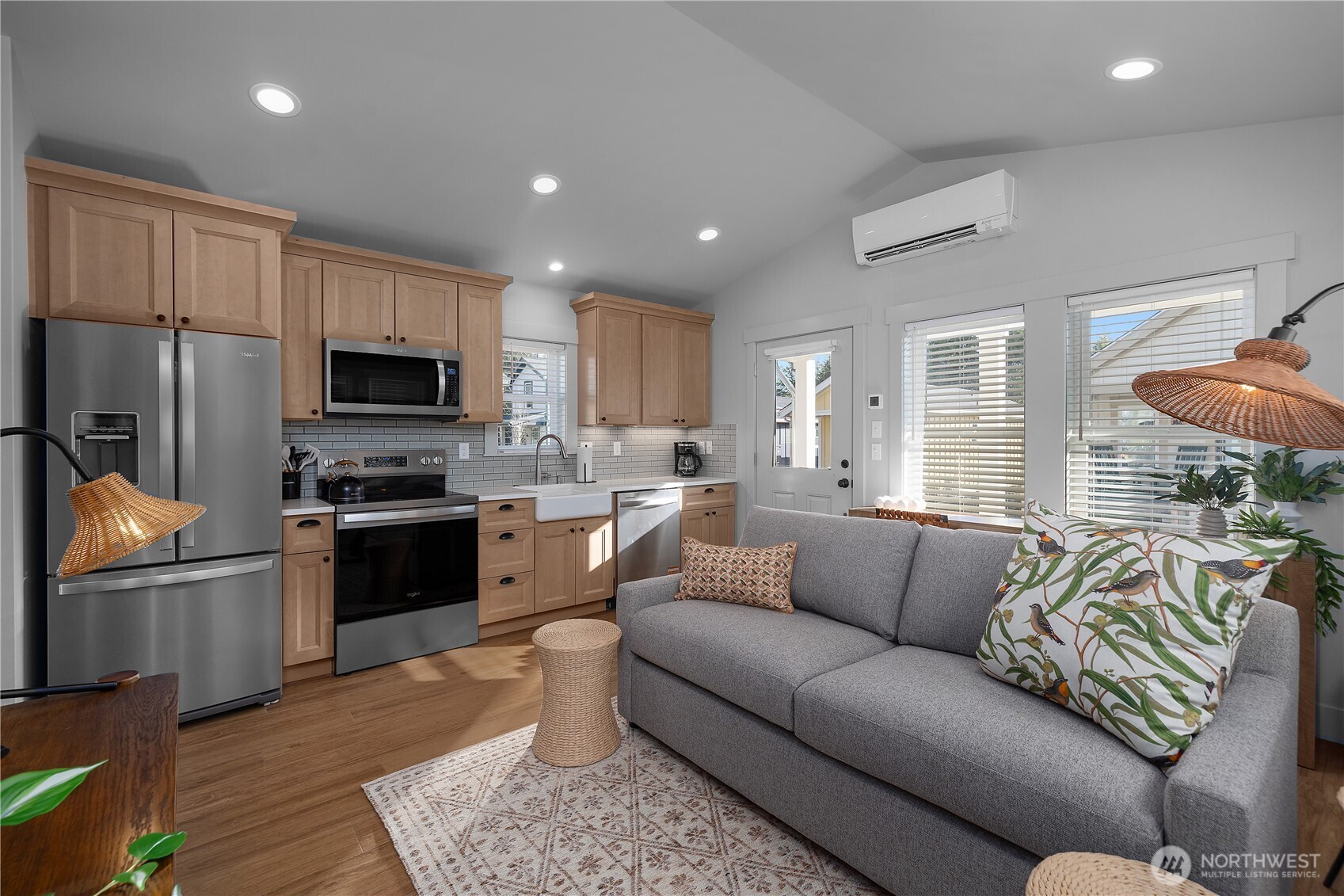 40 Bungalow Loop