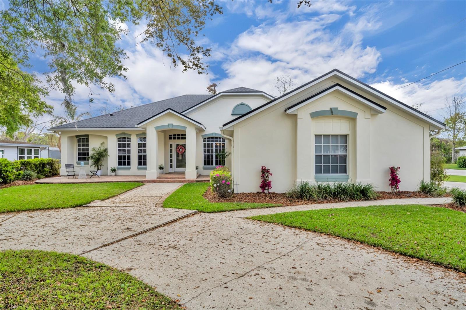 1800 Magnolia Avenue