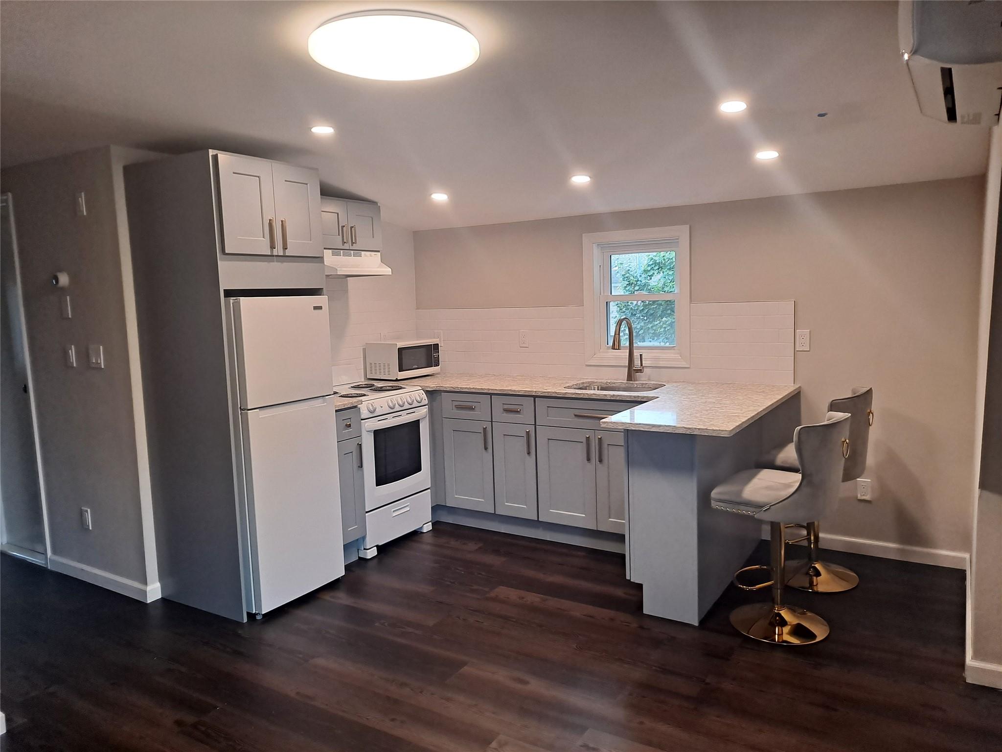 16 Cedar Drive 2nd Fl