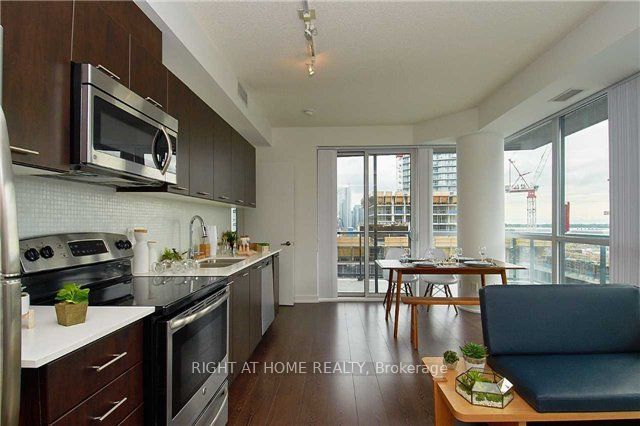 20 Bruyeres Mews 1610