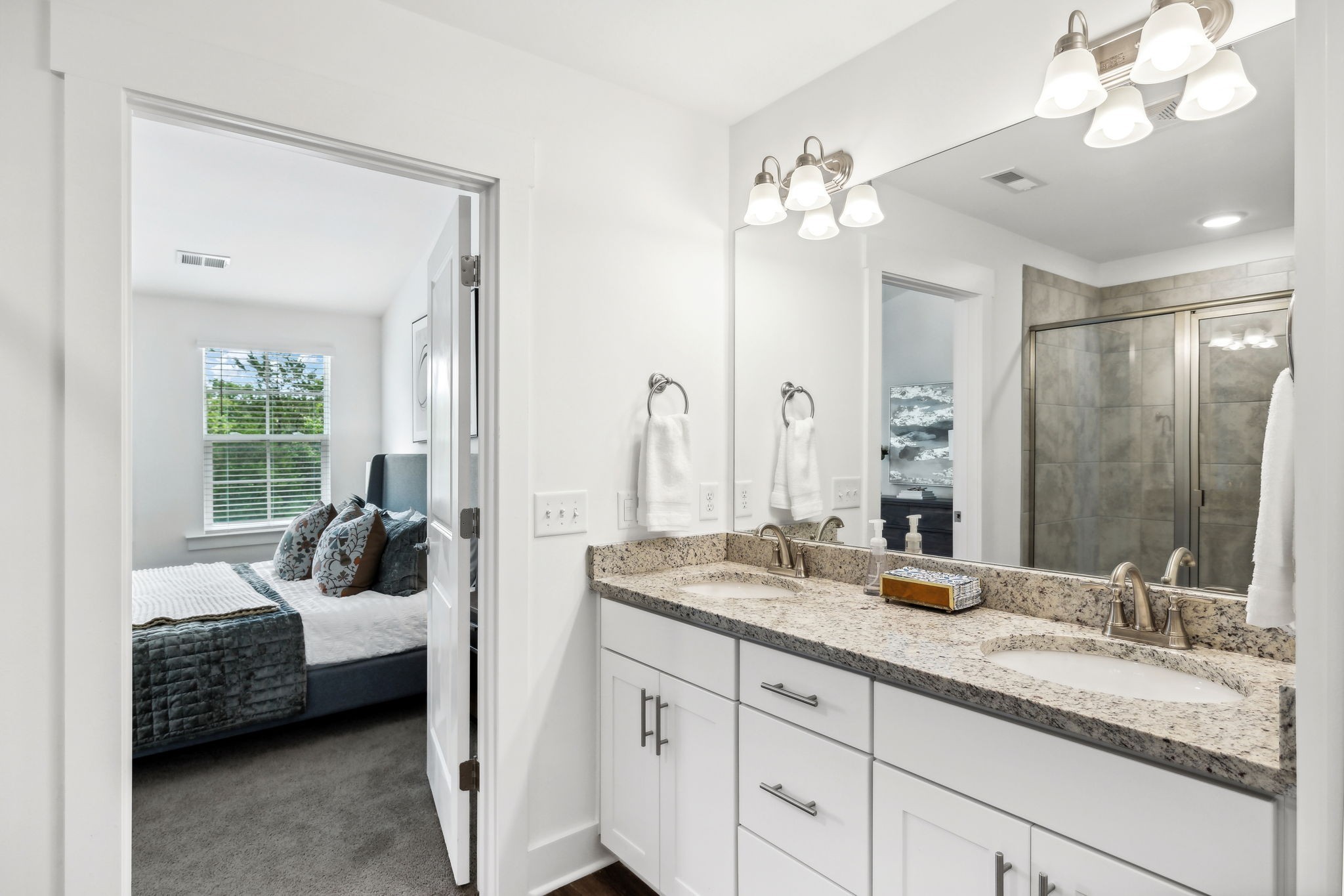 1086 Sweetleaf Dr