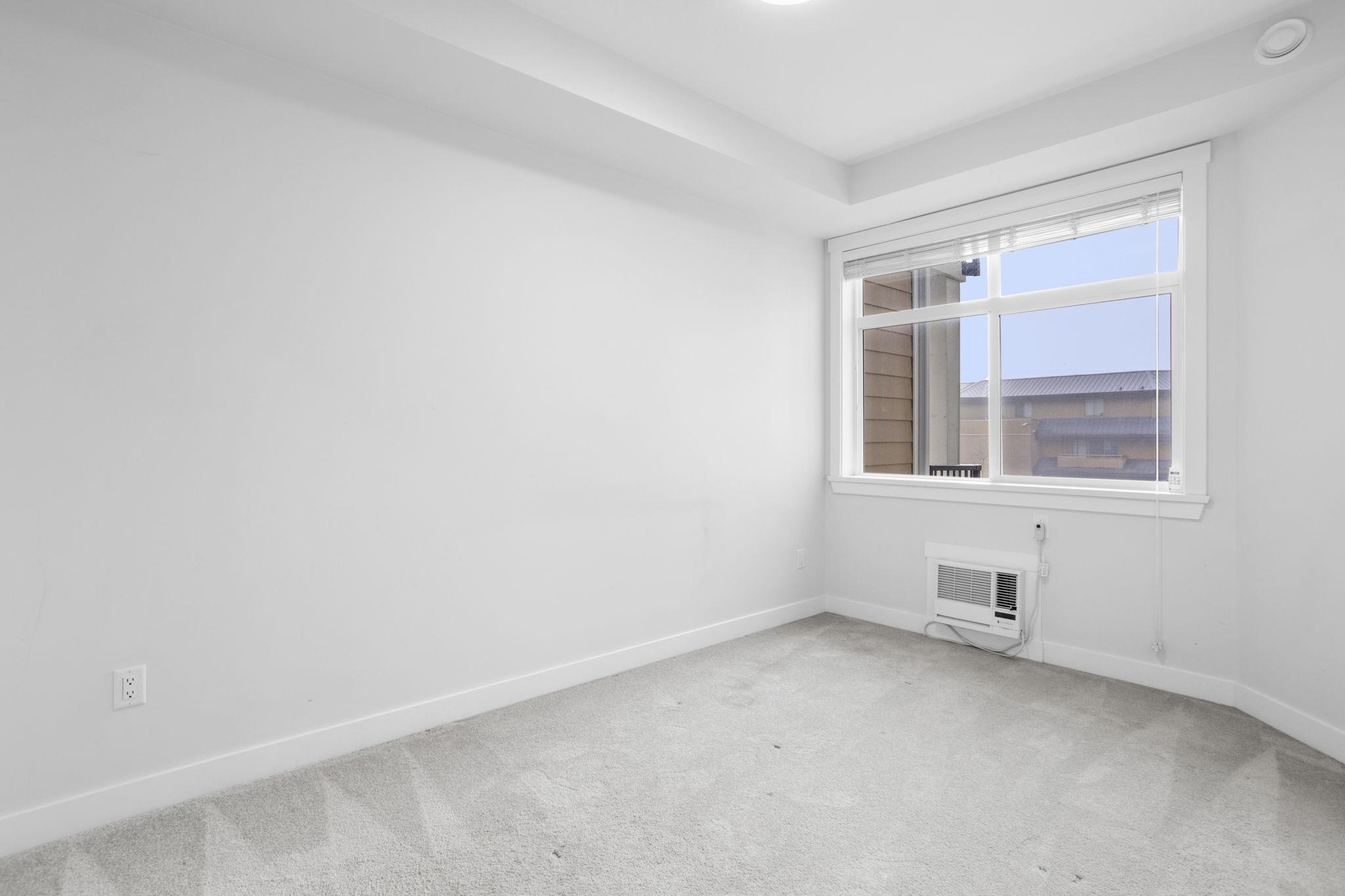 20686 Eastleigh Crescent 207