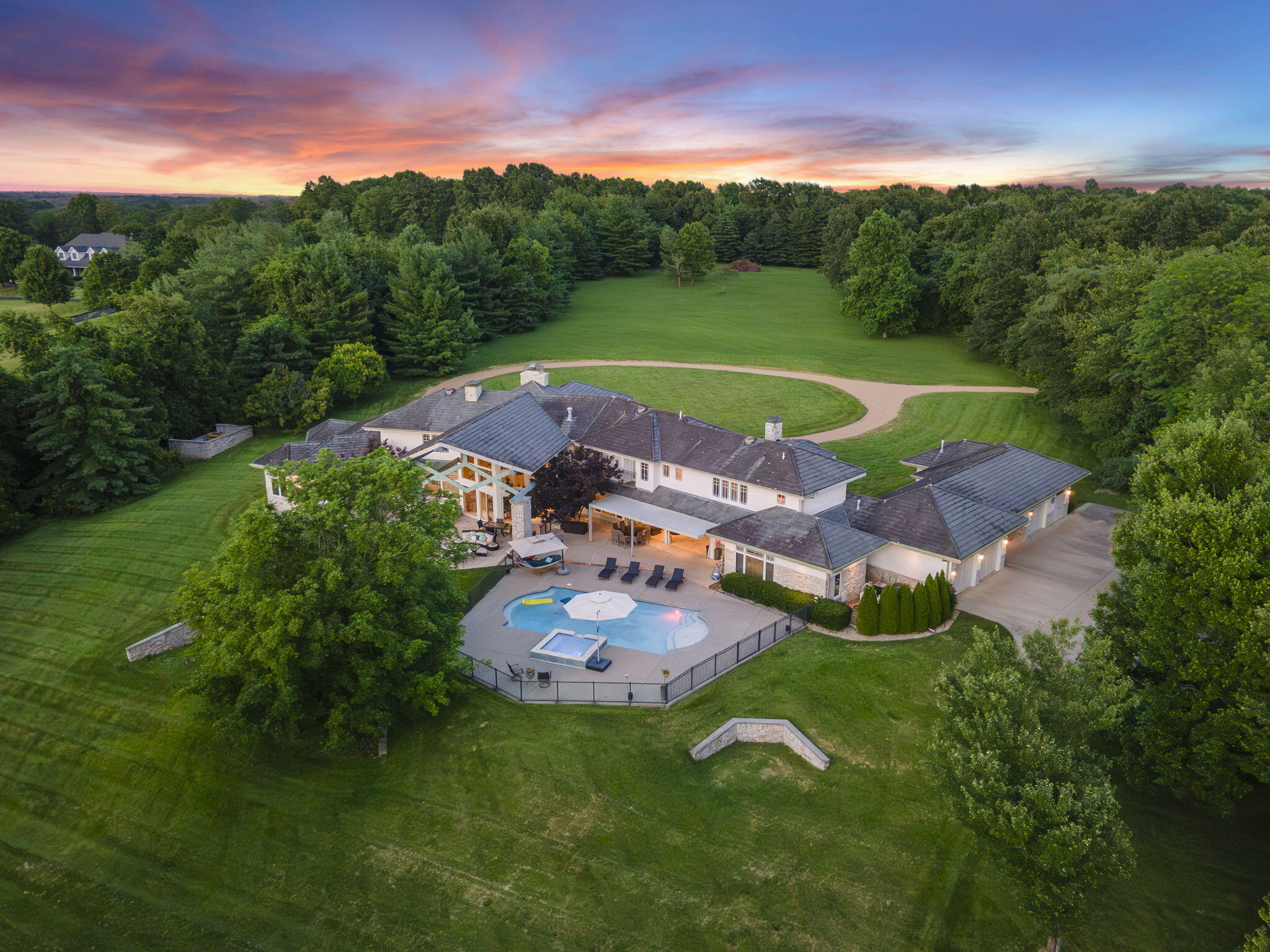 318 S Farm Road 193