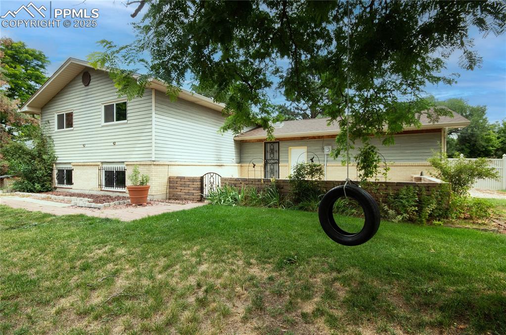 3620 E Cresta Loma Circle