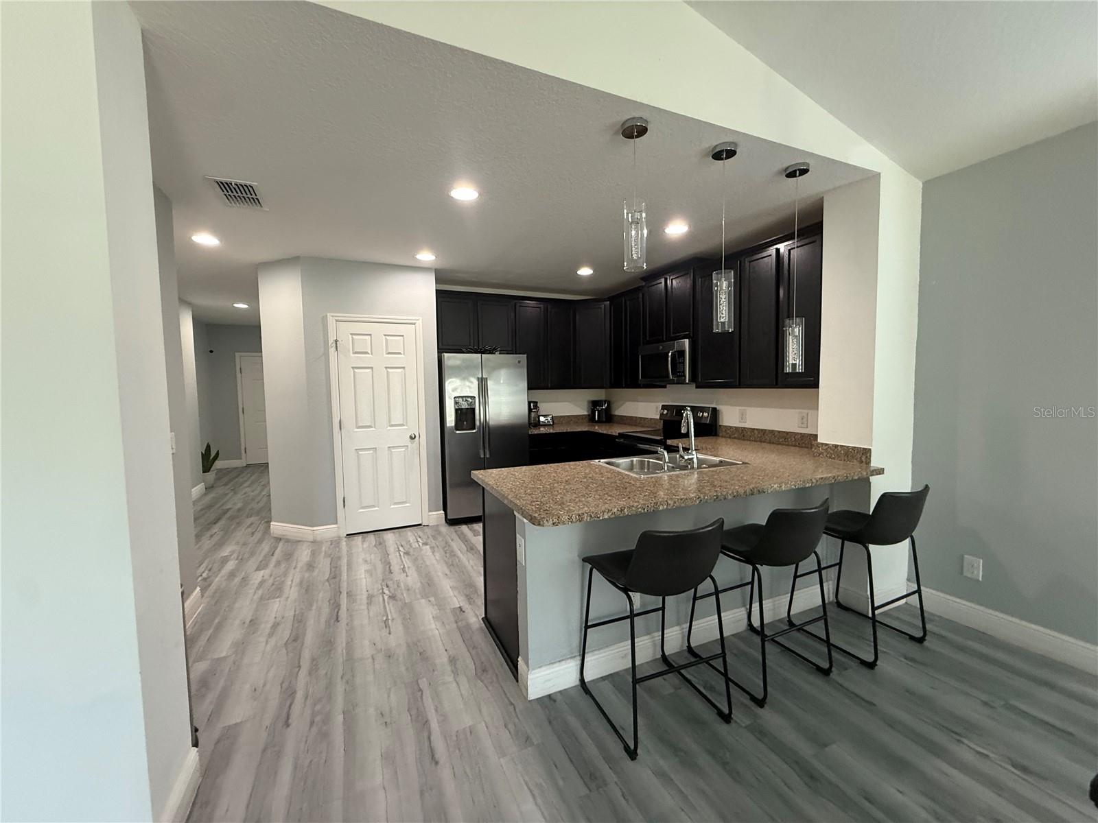2600 Wadeview Loop
