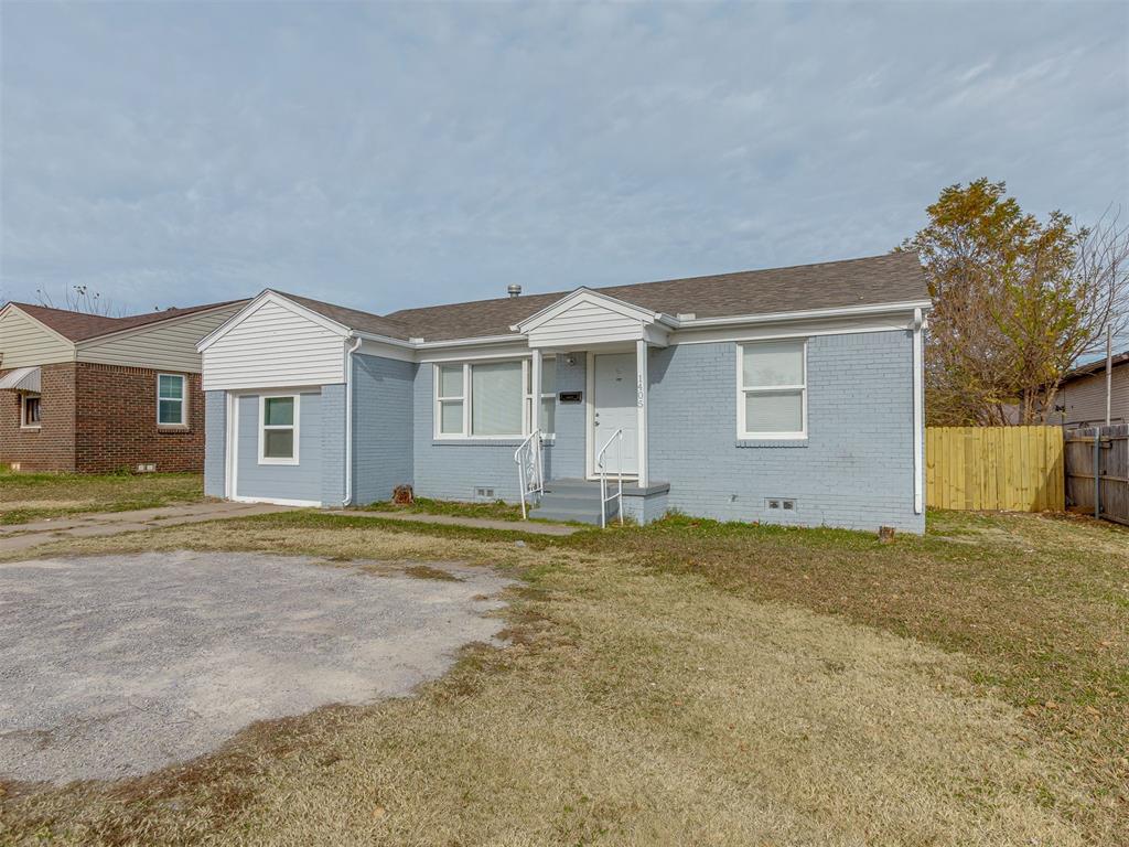 Fully remodeled 3-bedroom, 1-bath home located at 1405 SW 44th Street. This versatile property can be used as a residence or possibly converted for commercial use. Updated throughout and move-in ready. Conveniently located near major highways, shopping, and dining. A great opportunity for homeowners or investors—schedule your showing today.