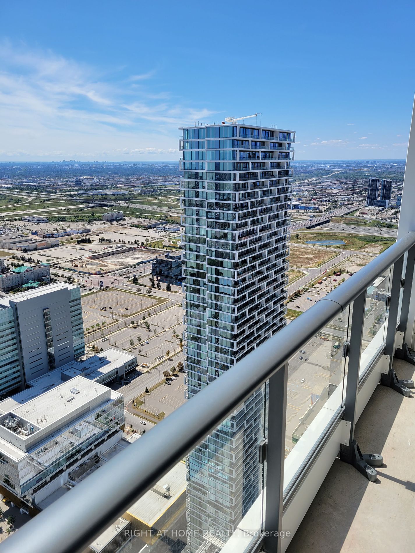 950 Portage Pkwy 6107