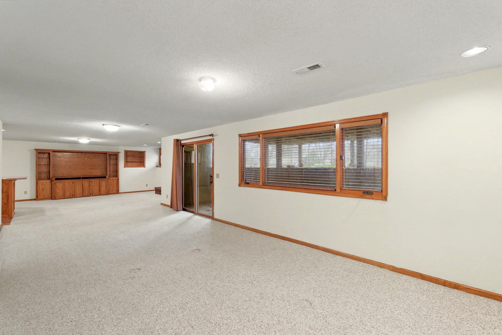 2318 N Cedar Downs Ln