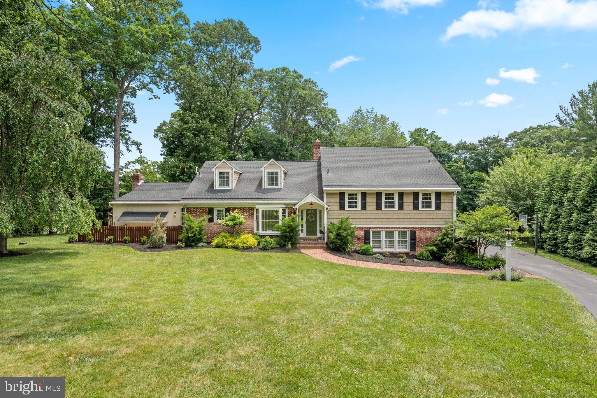 912 Weadley Road