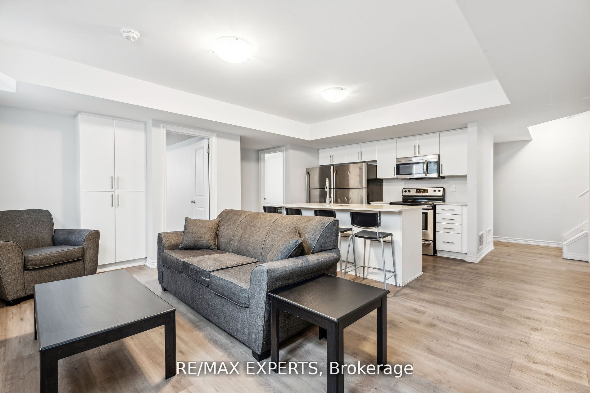 246 Penetanguishene Rd 13