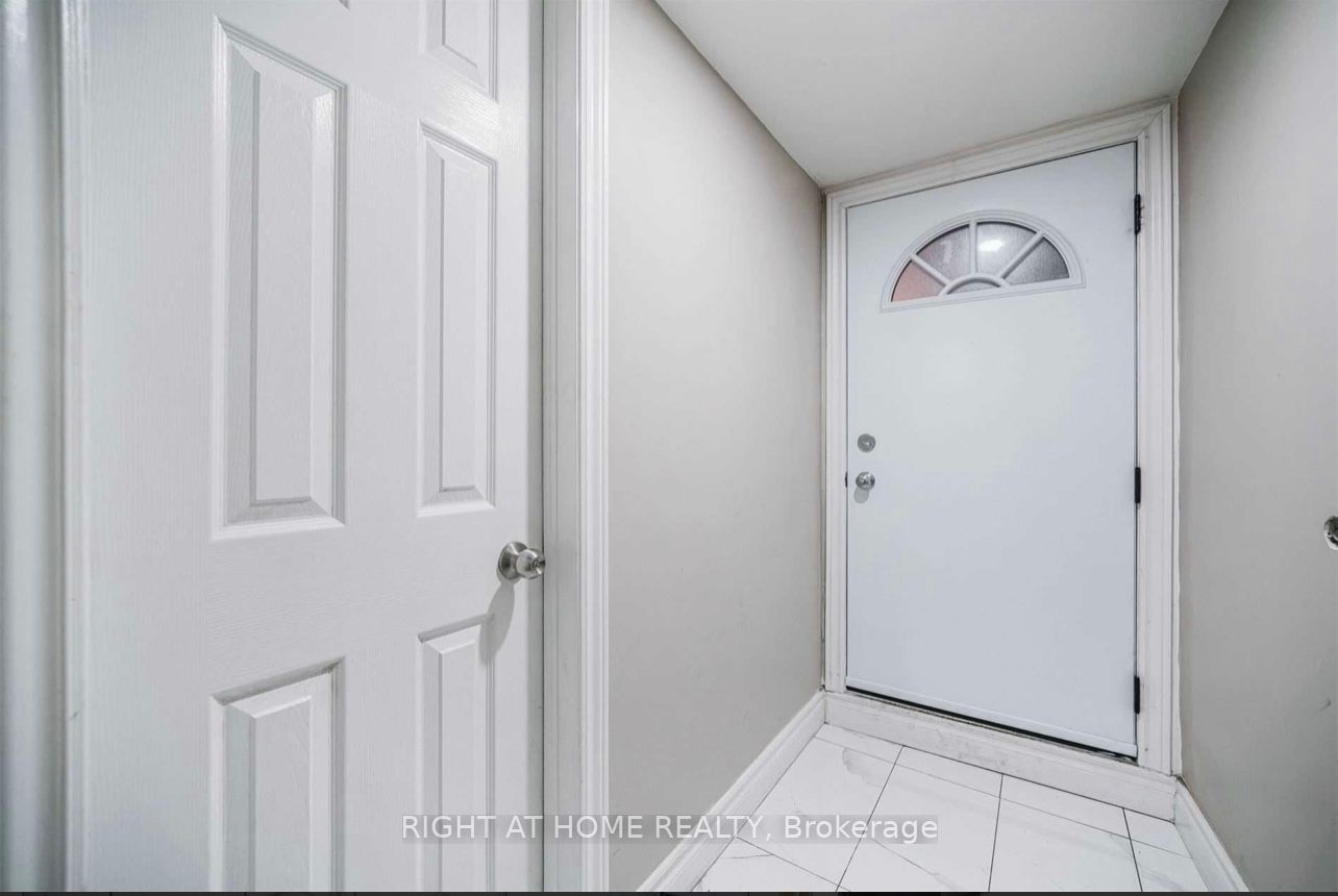 12 Foxley St Basemen