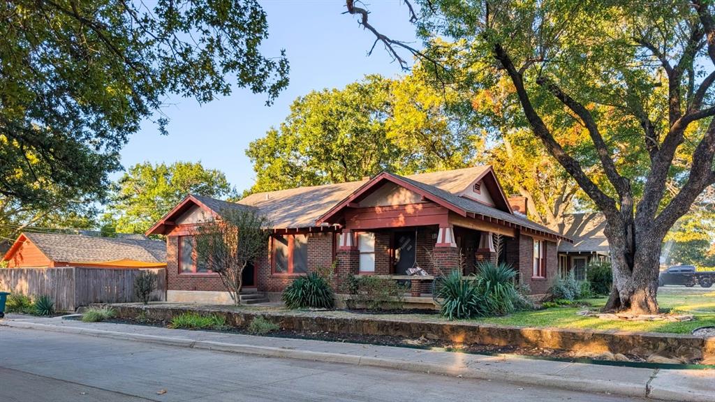 3534 Meadowbrook Drive