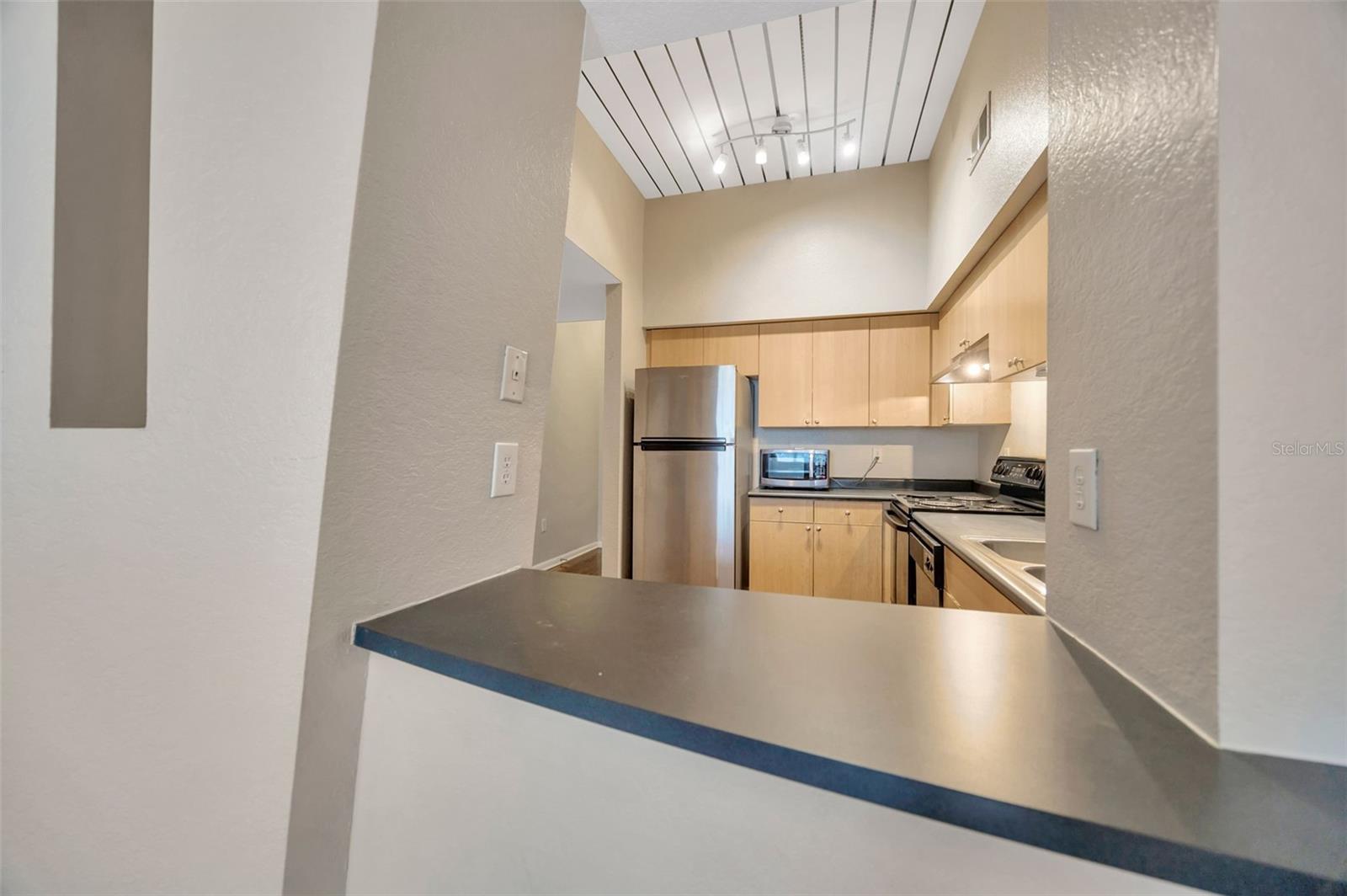 2320 W Azeele Street 317