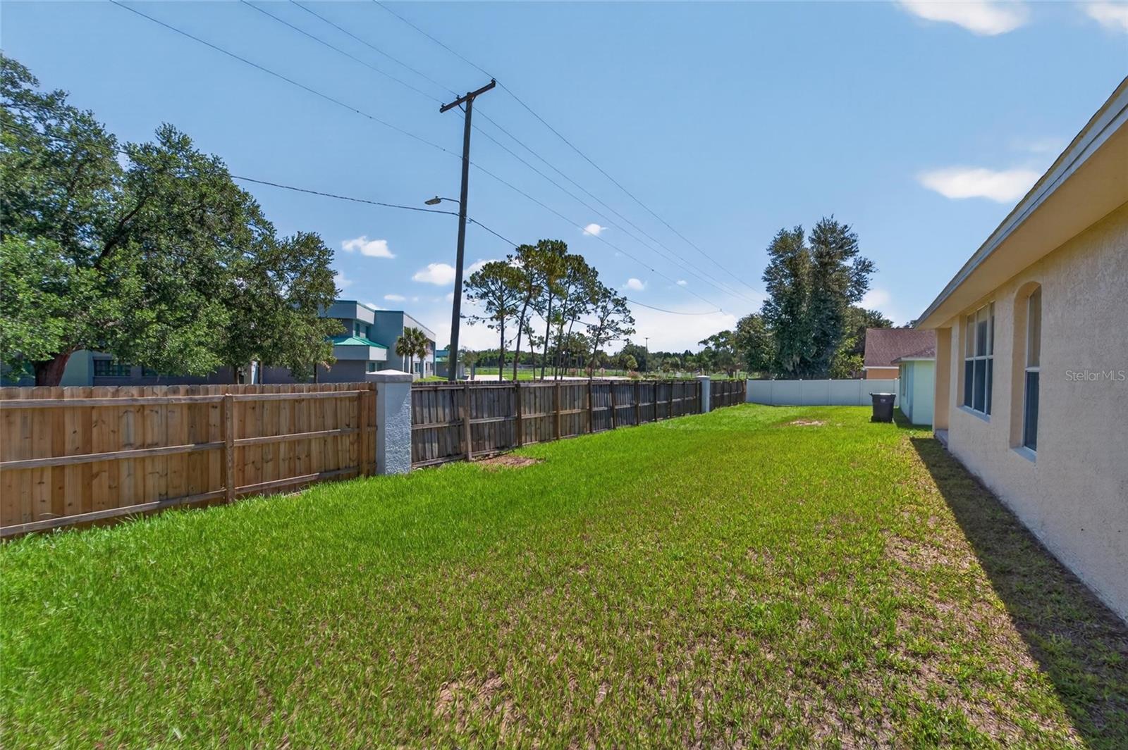 418 Henderson Avenue