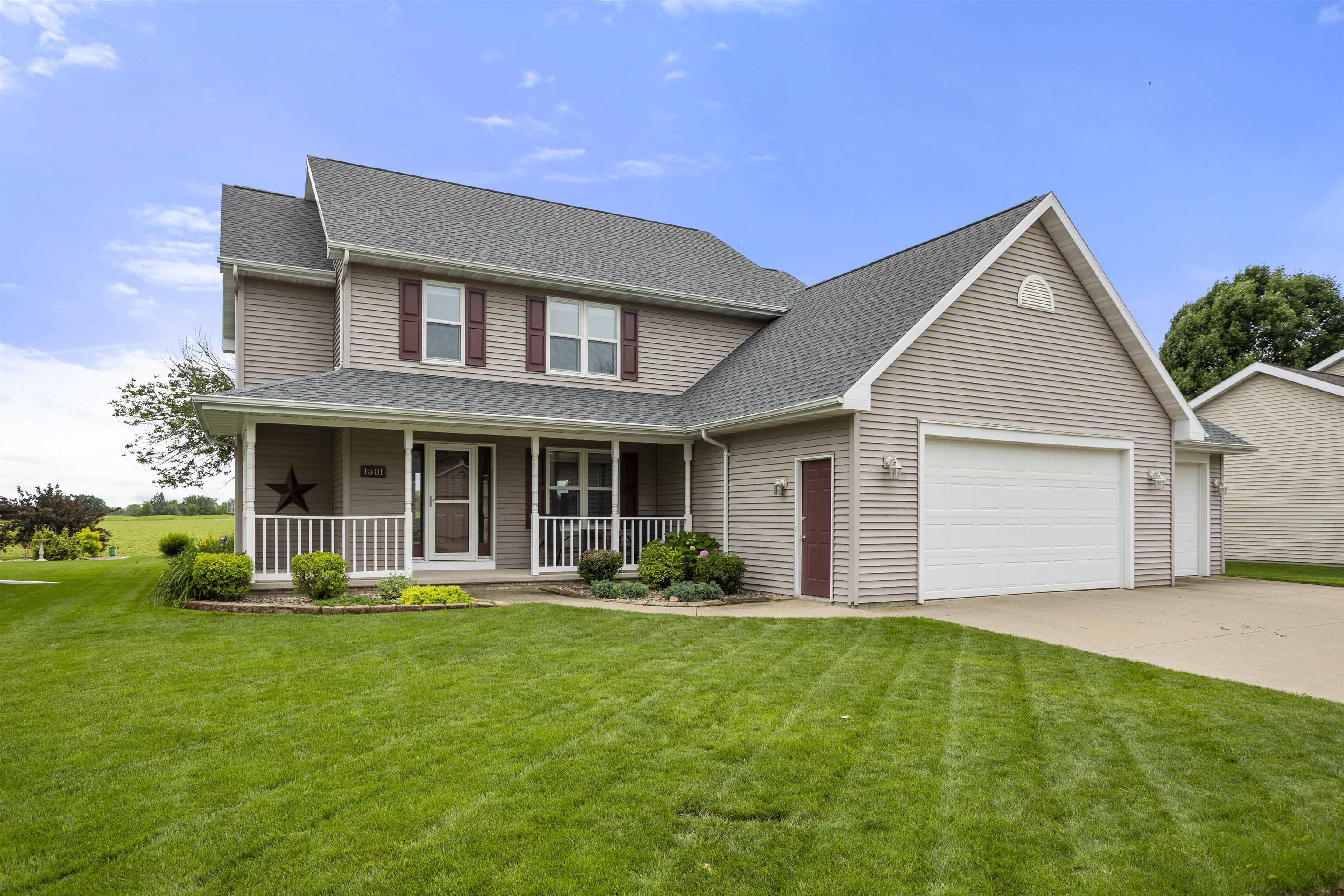 1501 E WYNDMERE Drive