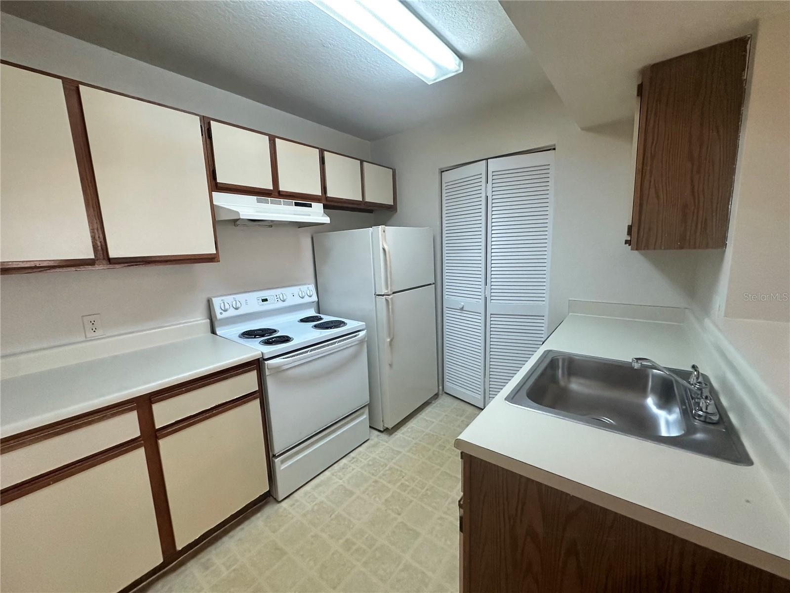 1049 S Hiawassee Road 3423