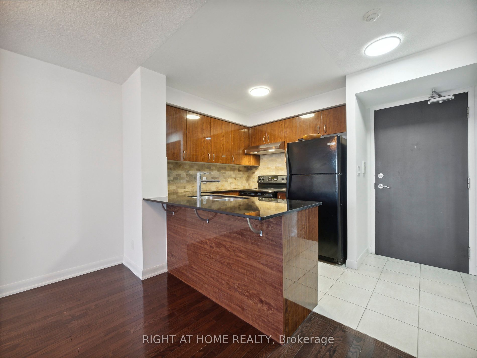 5791 Yonge St 1009