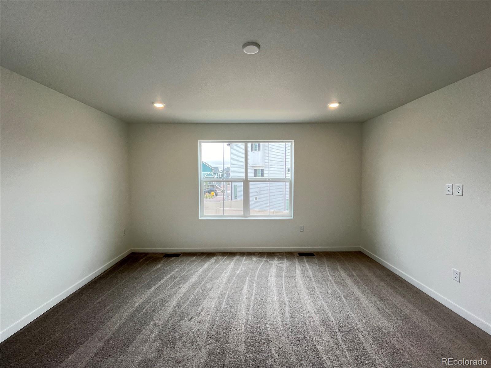 3904 N Picadilly Court