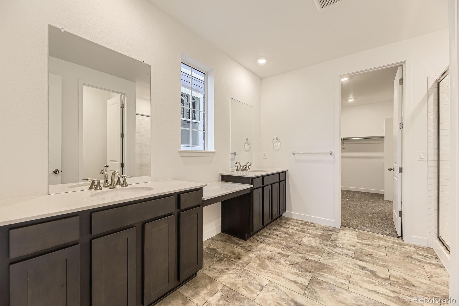 10736 Snowdon Street