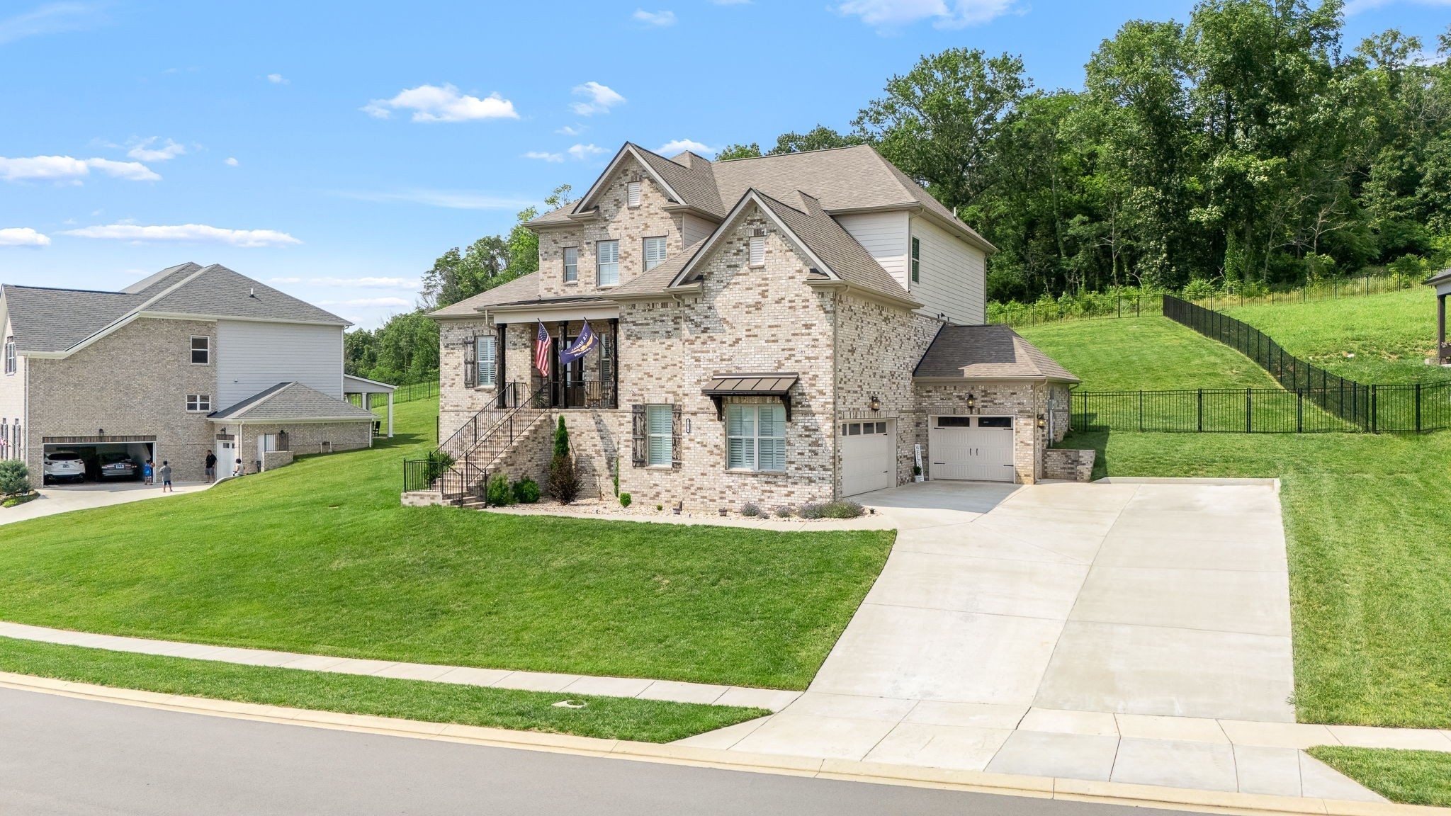 7076 Big Oak Ln — sold