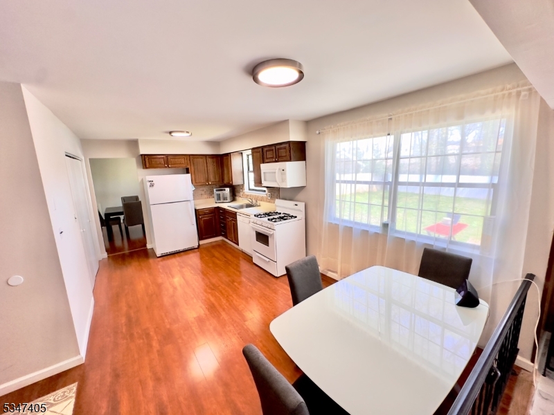 52 Westside Ave