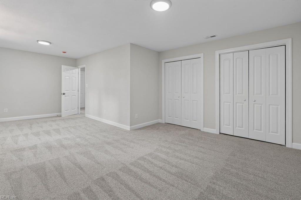 112 W Rexford Drive