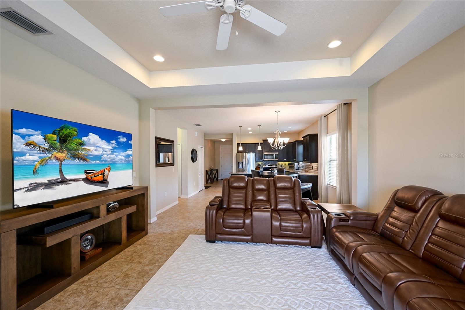 2909 44th Court E