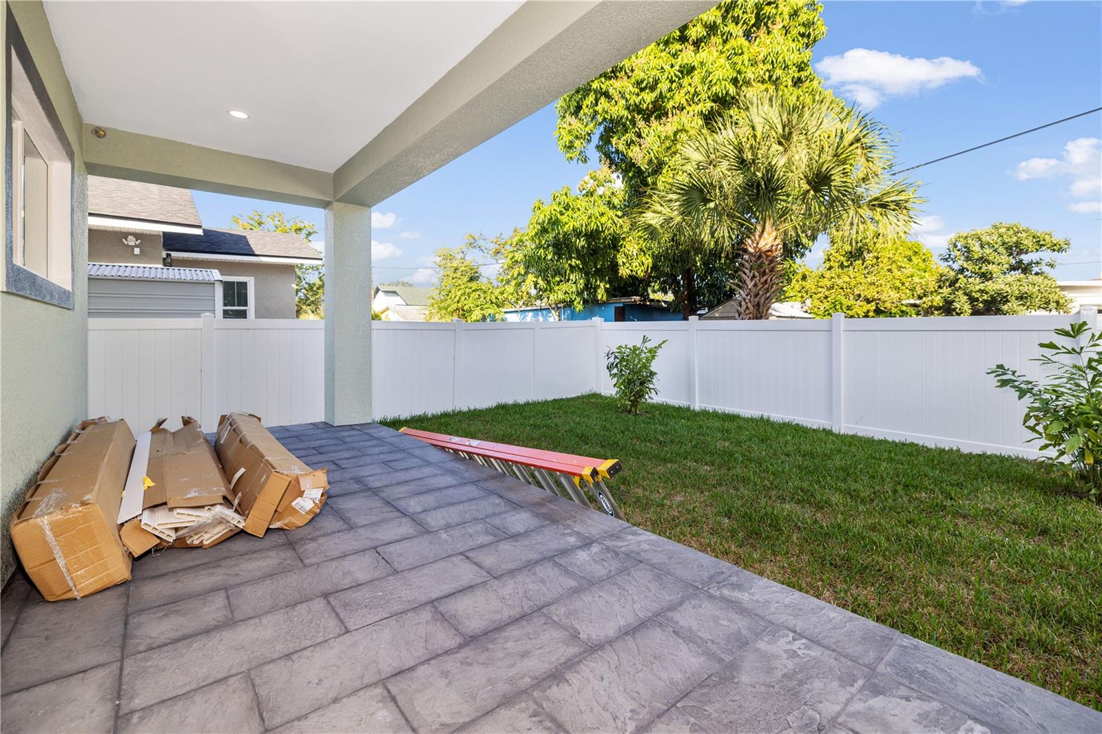 2727 W Chestnut Street