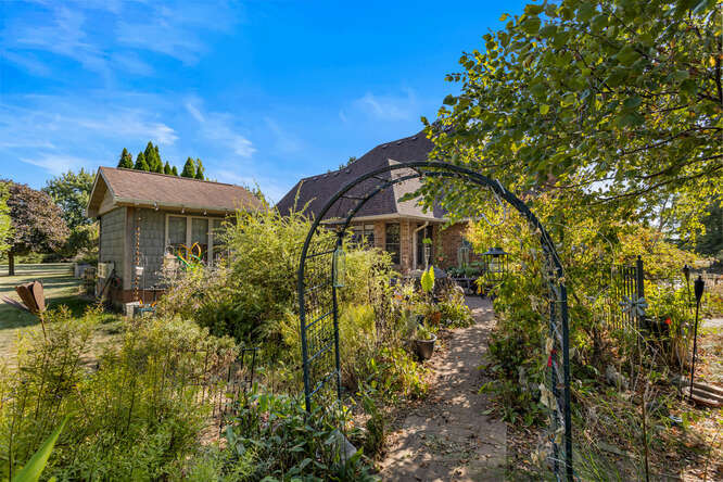 1174 County Road 2500