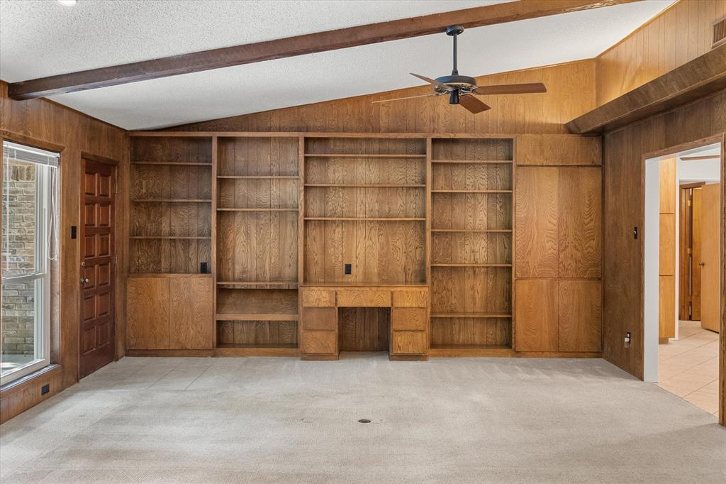 2216 Shadywood Court